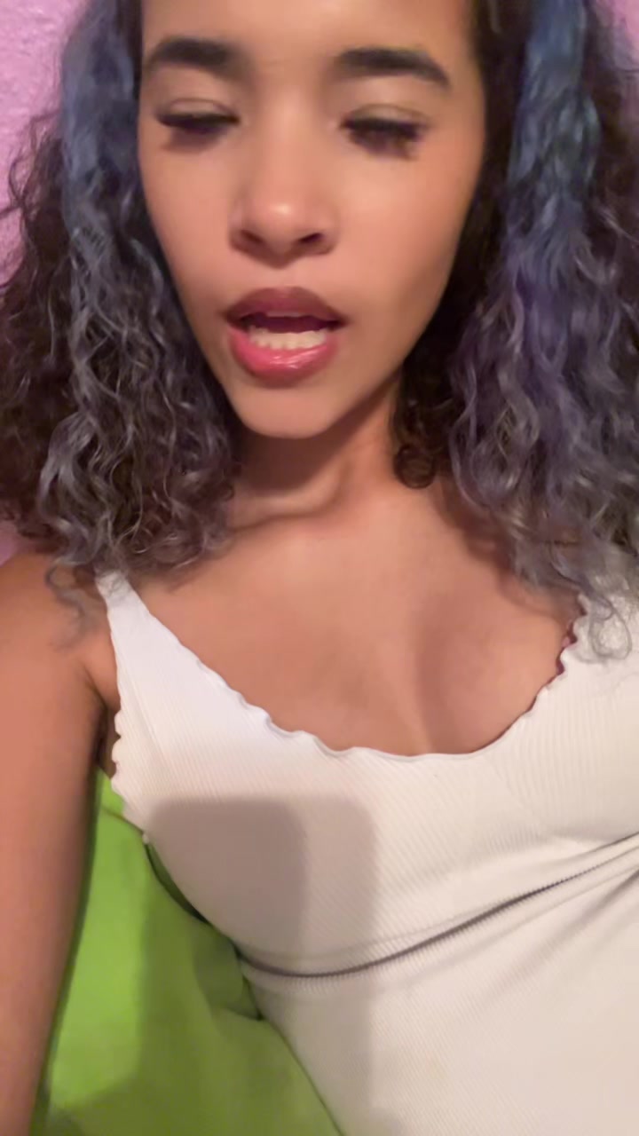 @Yayaisthegirl
