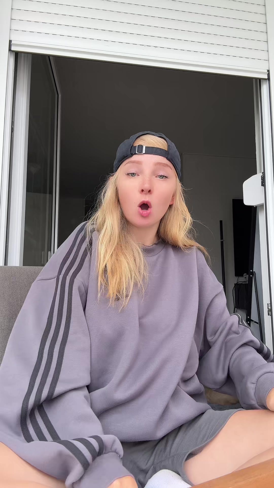 @Blonde_vivi