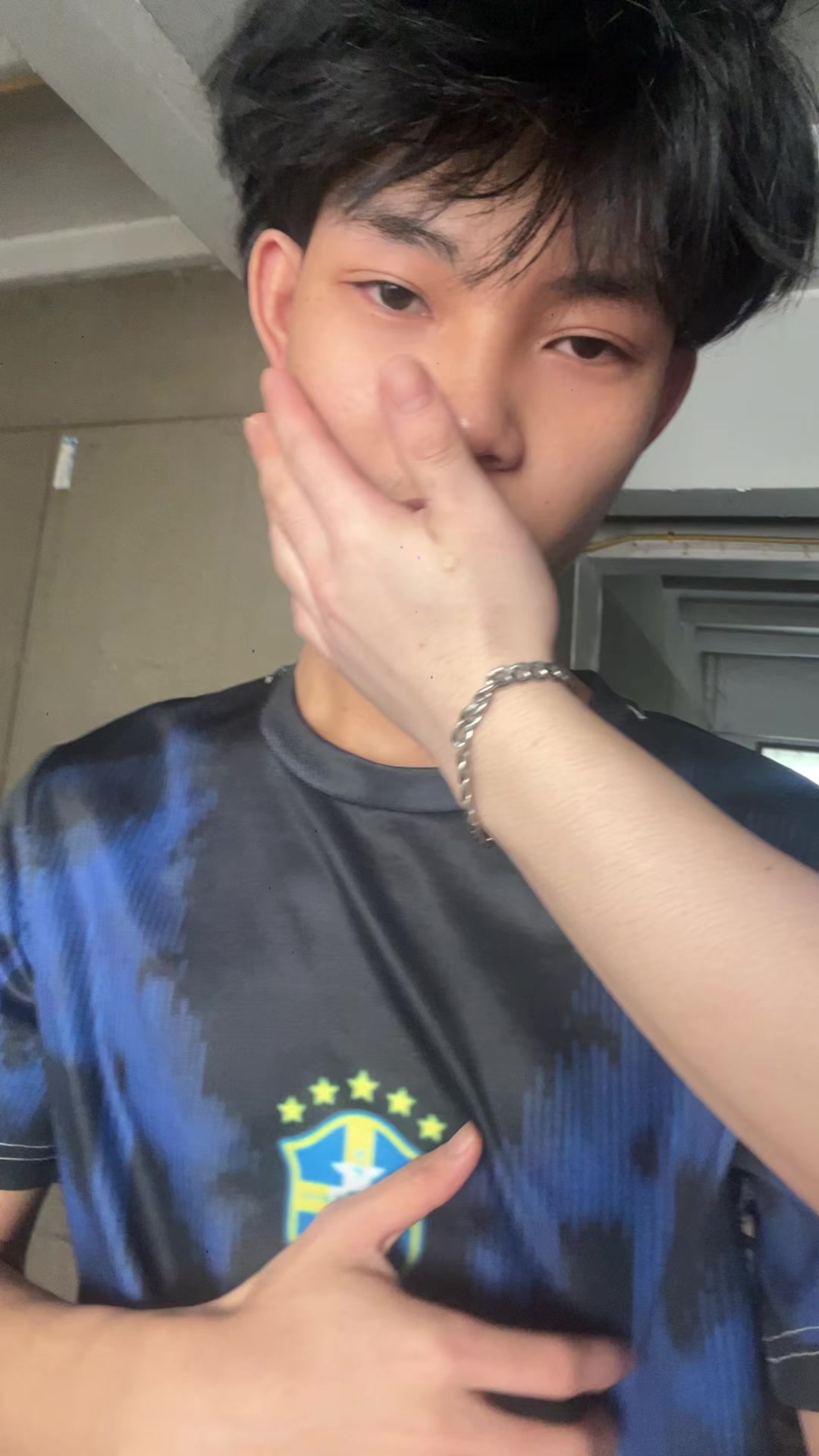 @???