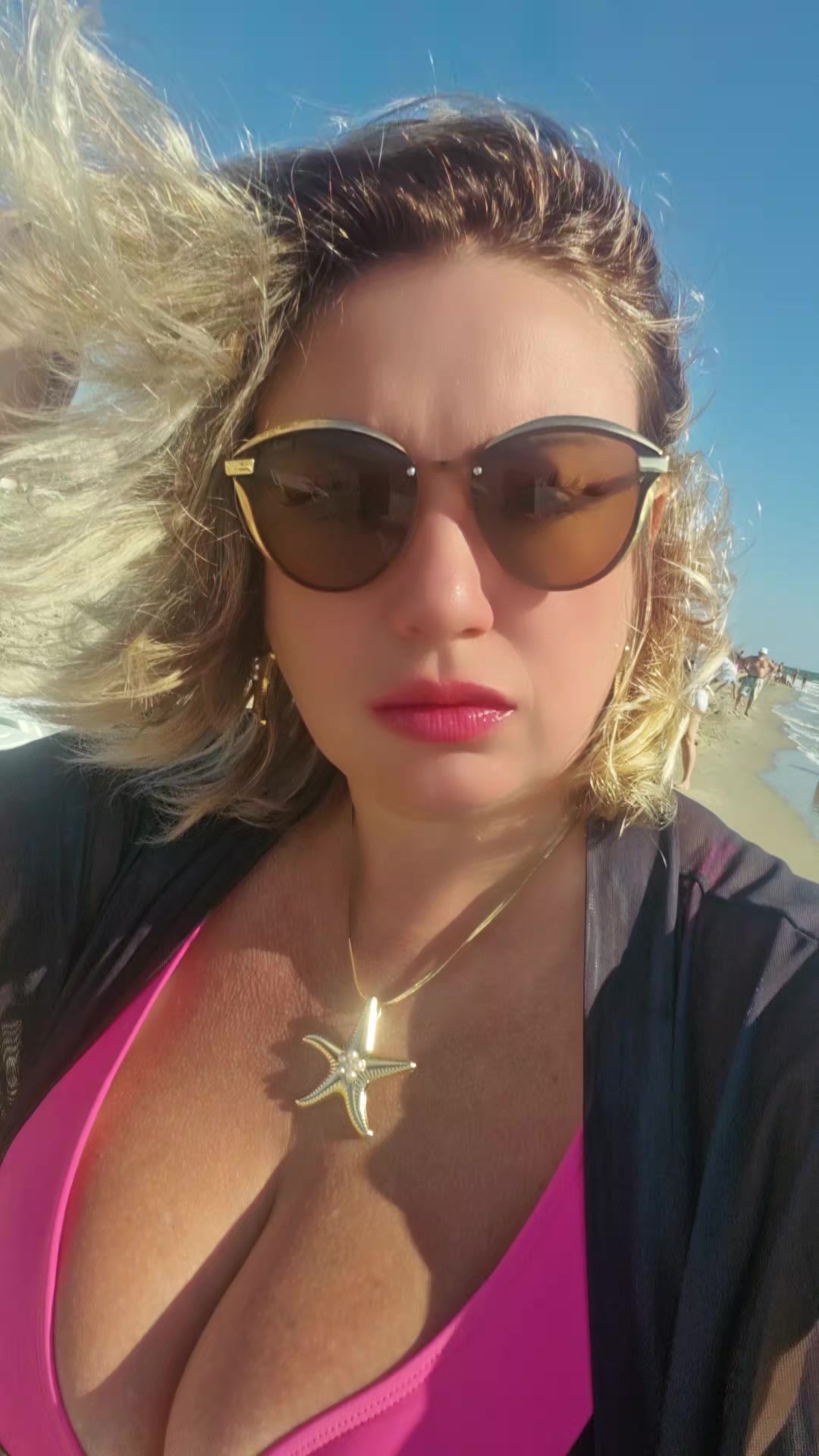 @Gorgeous woman💣