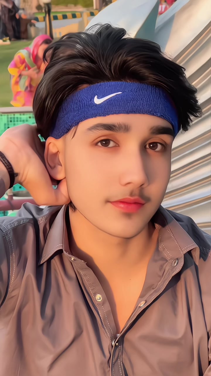 @𝑹𝑨𝒁𝒊𝒊𝒊  🤭