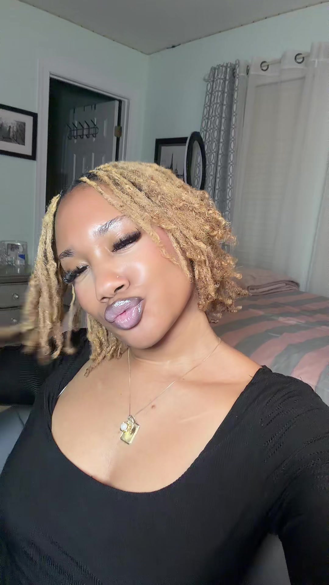 @TheeFamoussJay