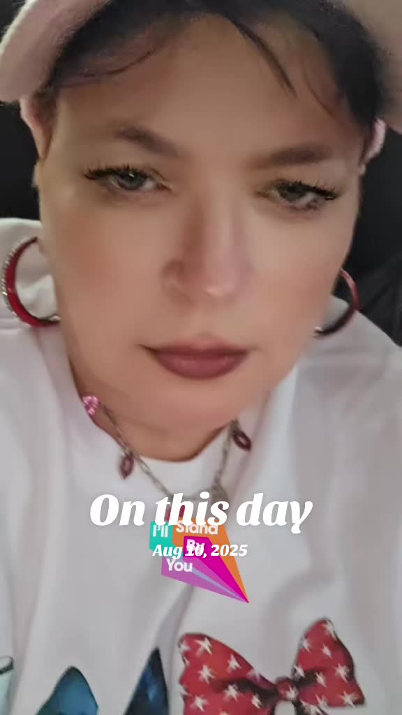 @FoxxyJoy