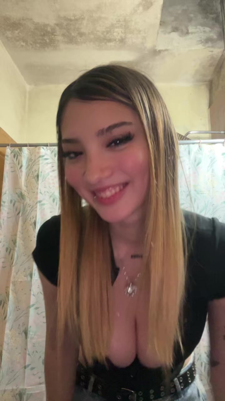 @anni <3