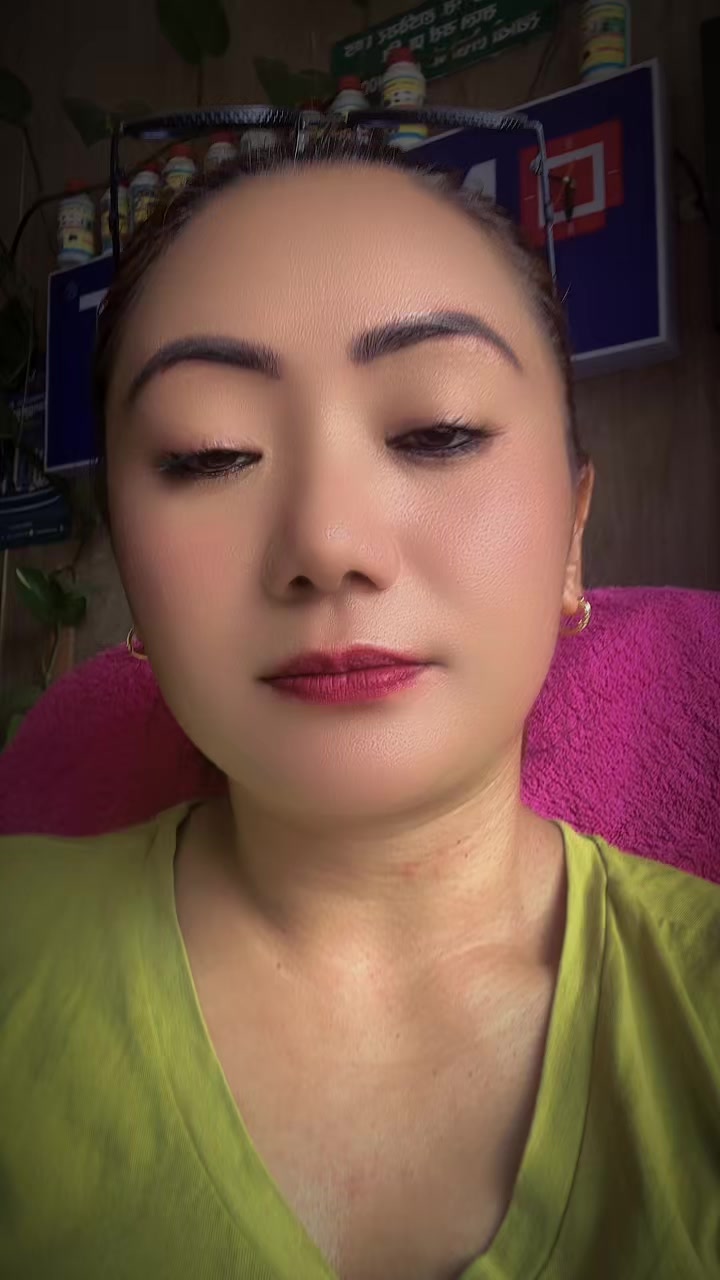 @Hira Maya Waiba