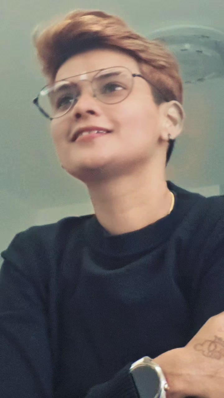 @SharmGeniusBeeSai❤️