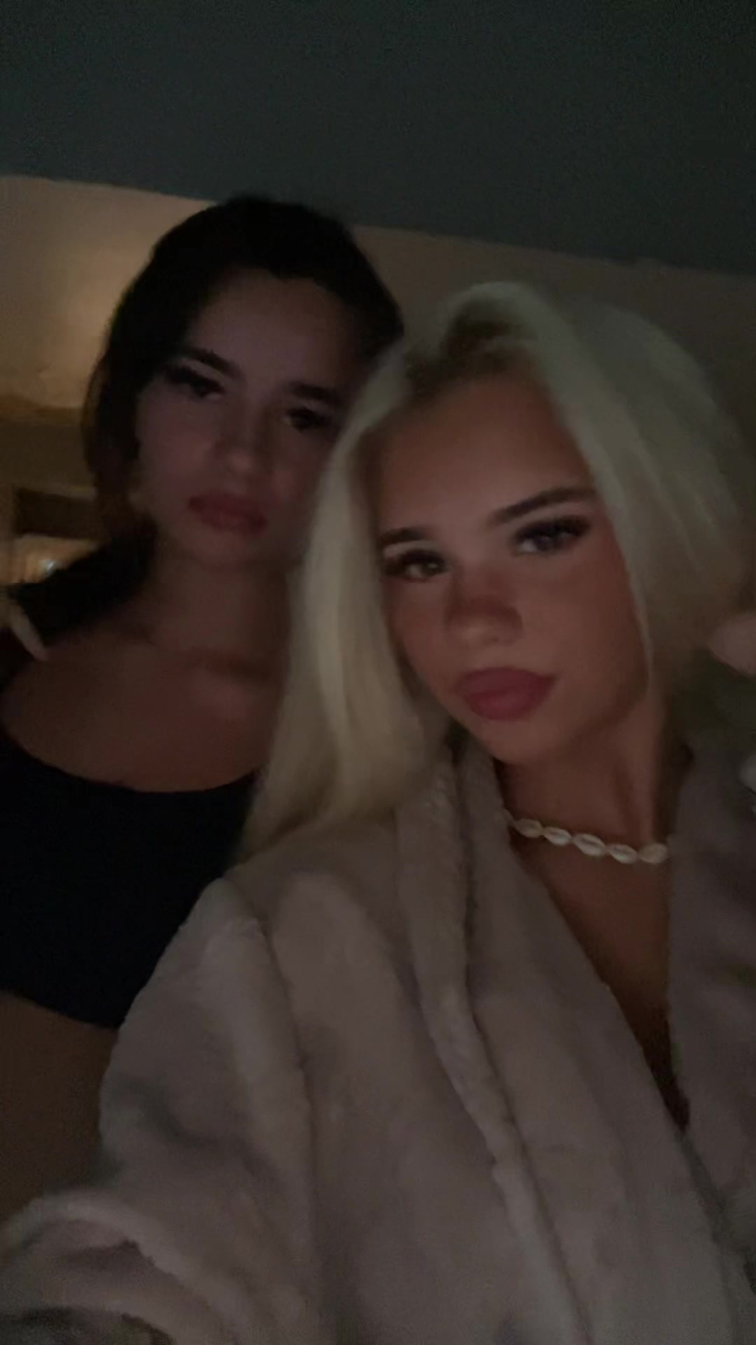 @💎𝐌𝐈𝐊𝐀 𝐁𝐑𝐎𝐎𝐊𝐒💎