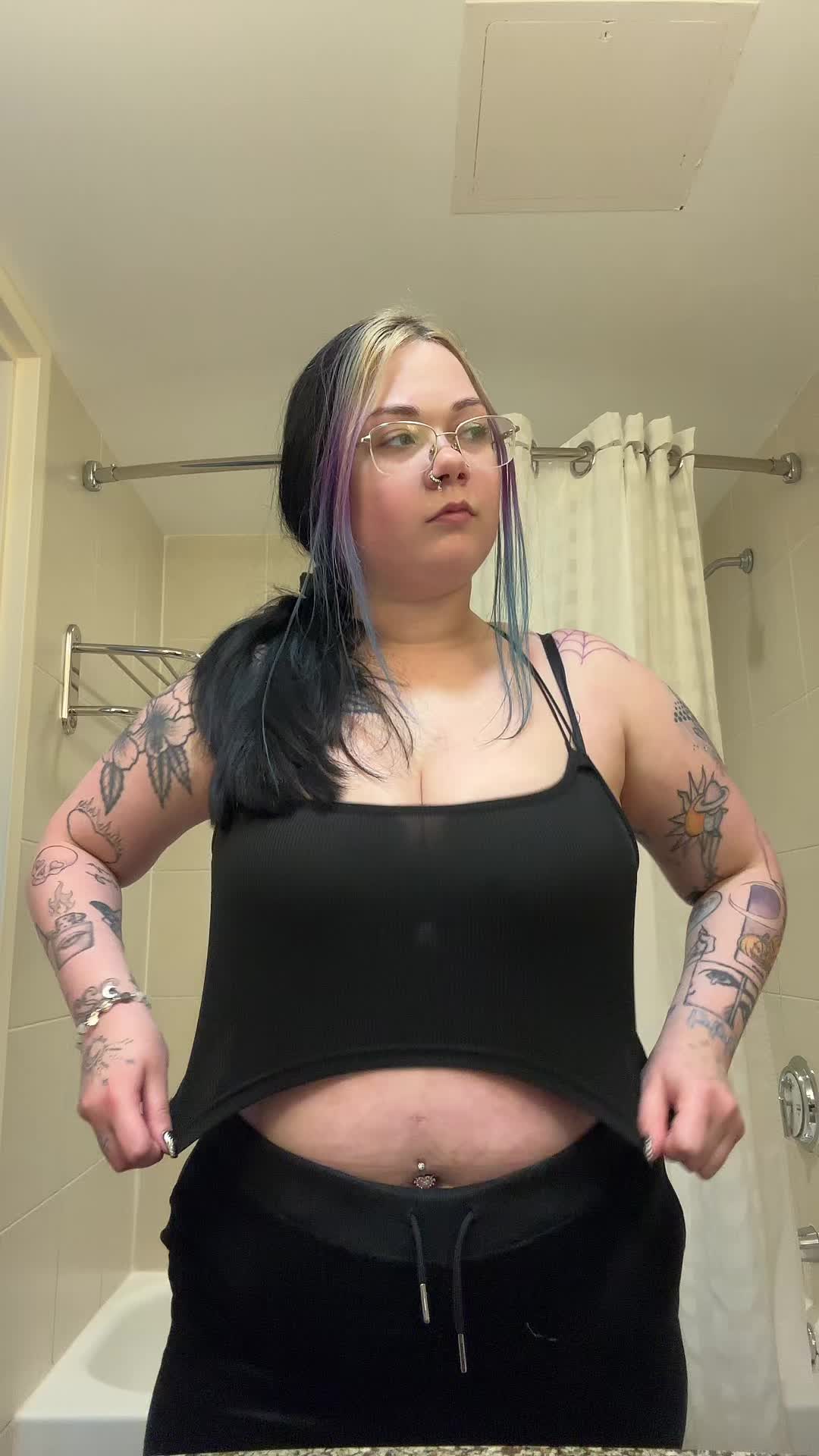 @RhiannonLeigh