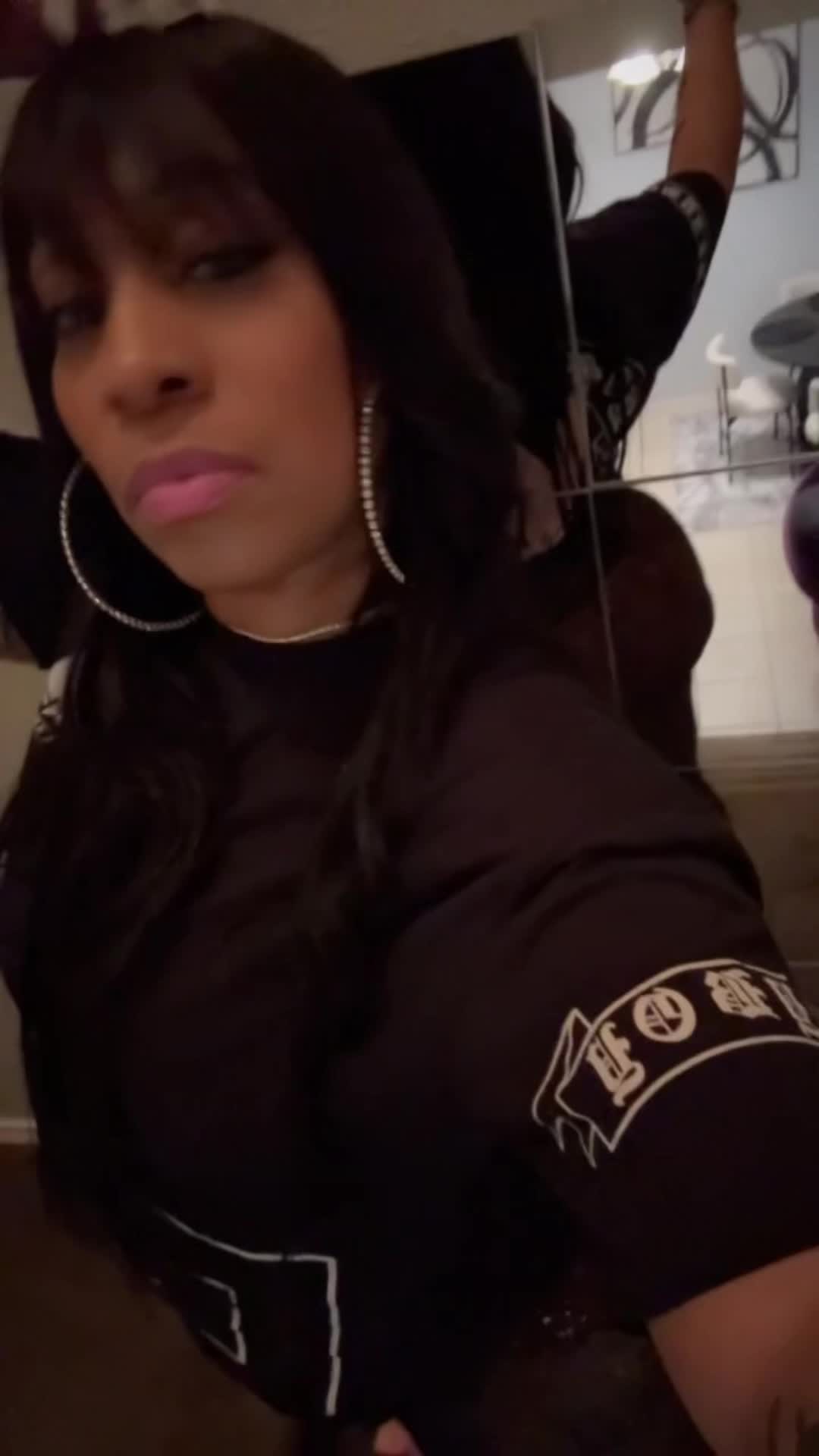 @Robyn