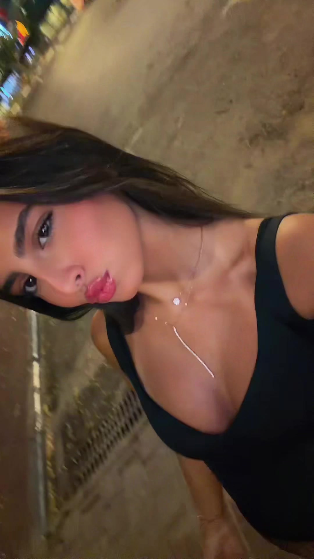 @HILI VAKNEEN