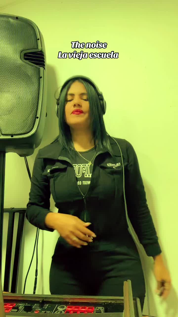 @Djscarlet02