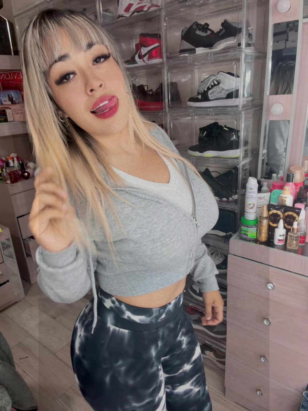 @Paola Sfr