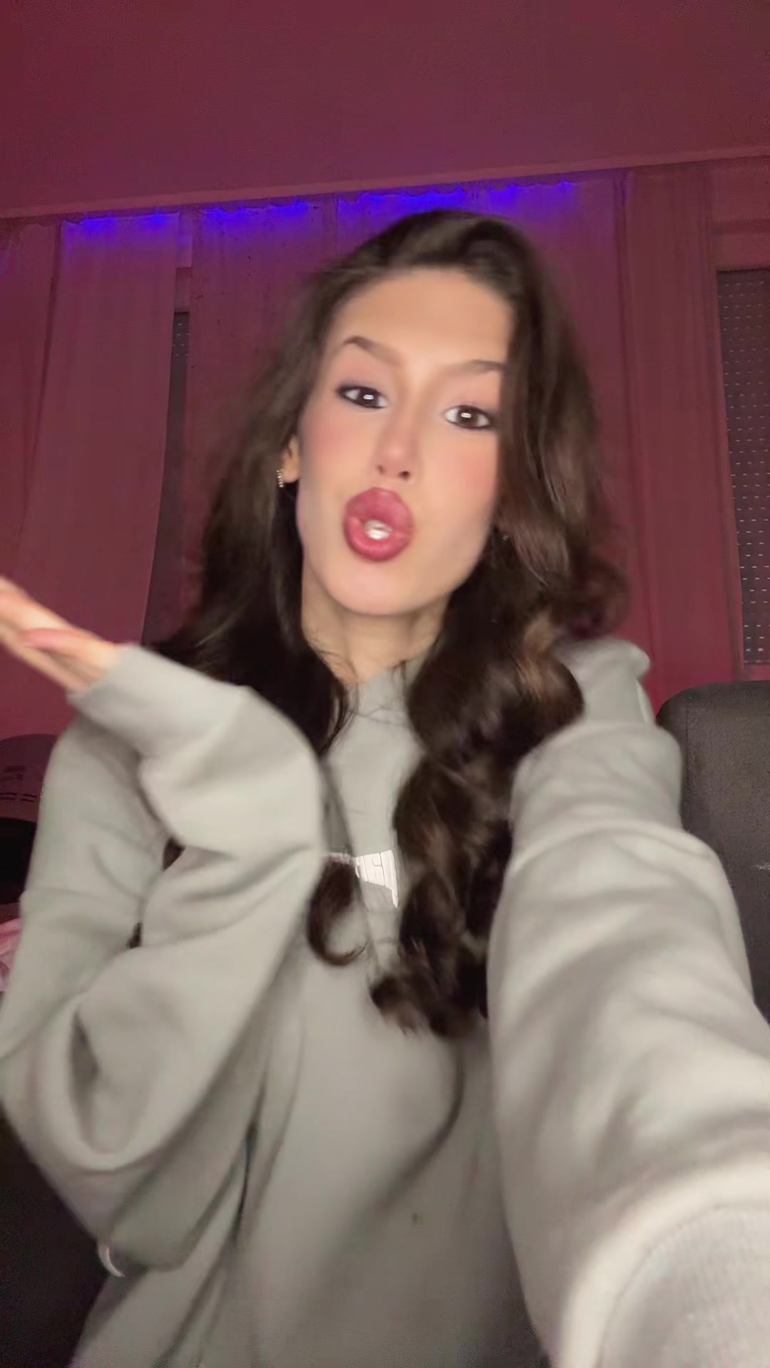 @Saraa