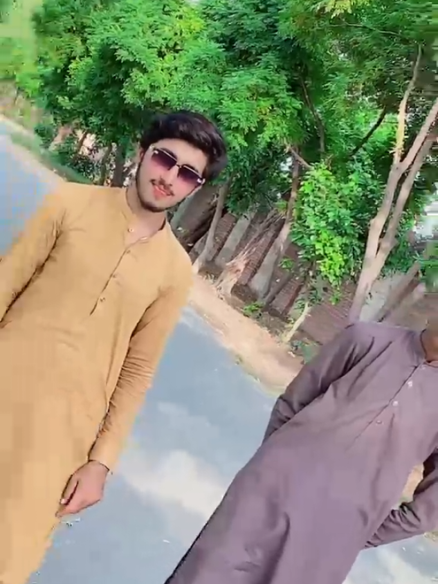 @juoan Ali 8013