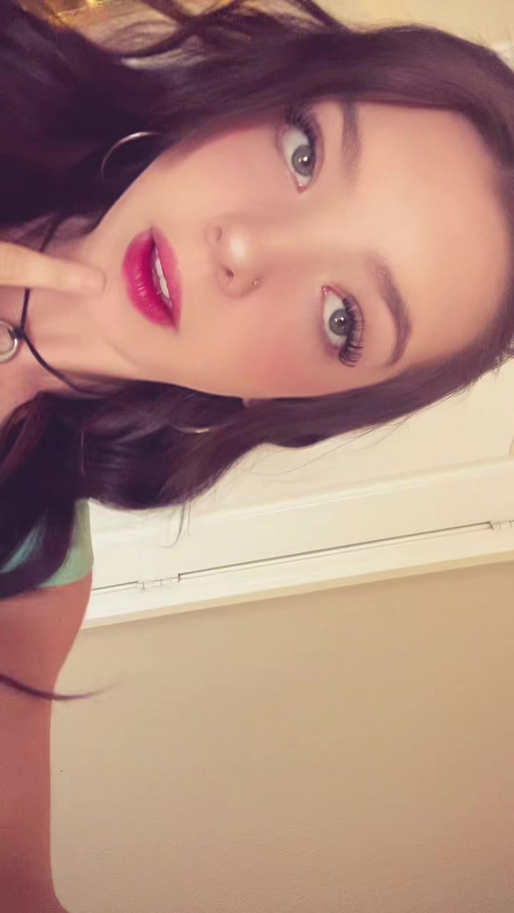 @✮