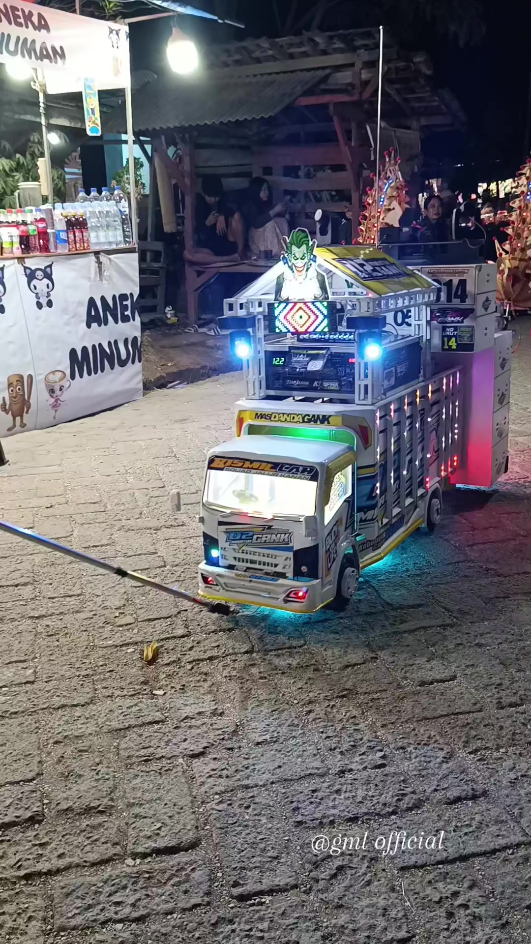 @vandala