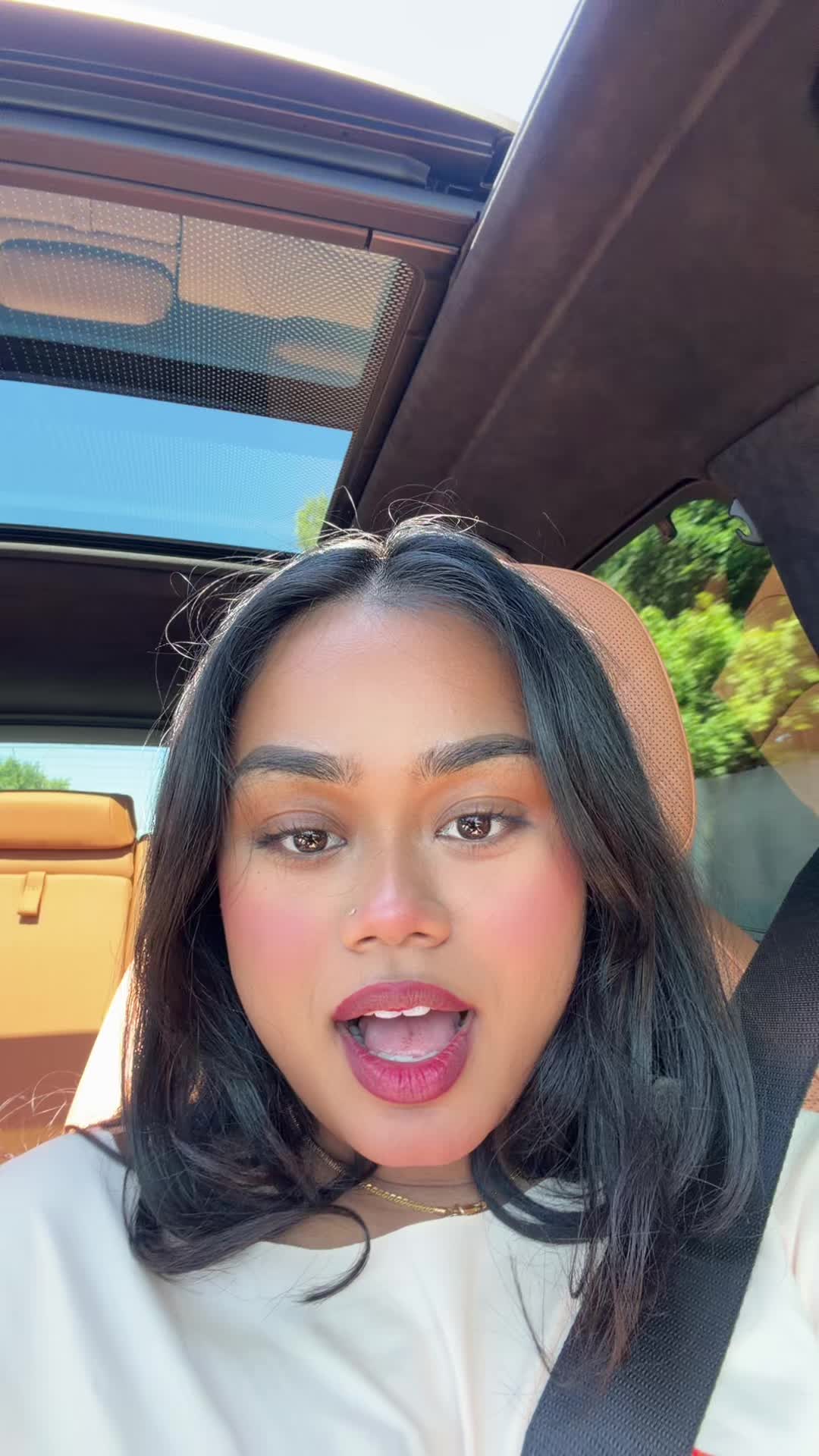 @Monii