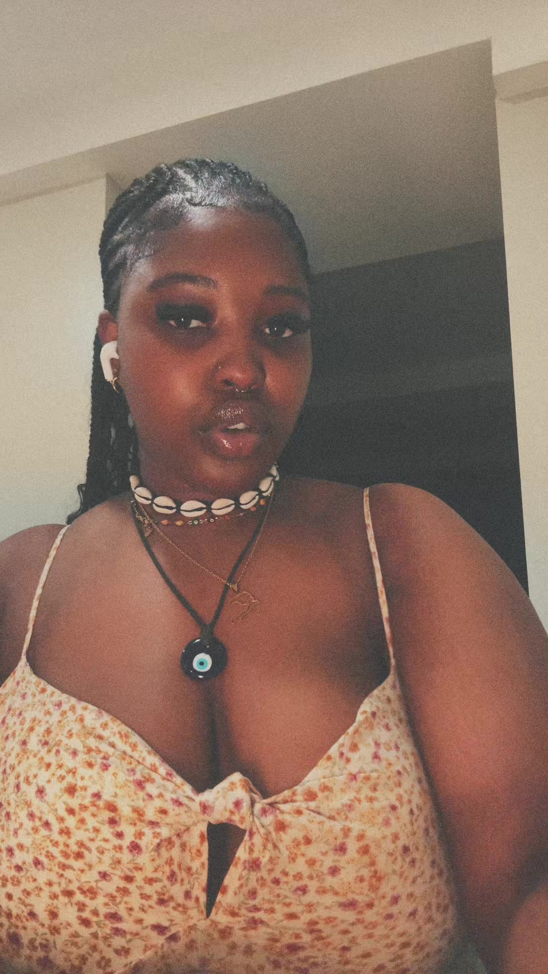 @Lilie 🧿✨🍑