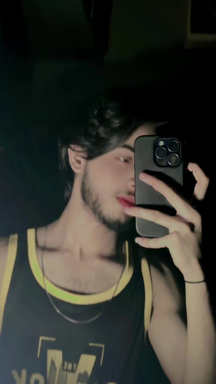 @𝑖𝑡''𝑠 𝑚𝑒 𝑓𝑎𝑘𝑒..🦅