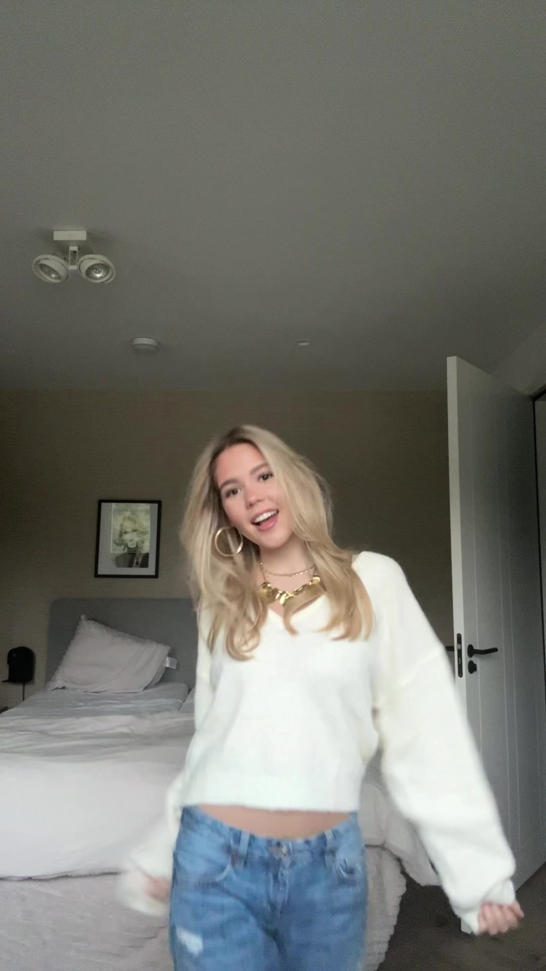 @Vꨄ