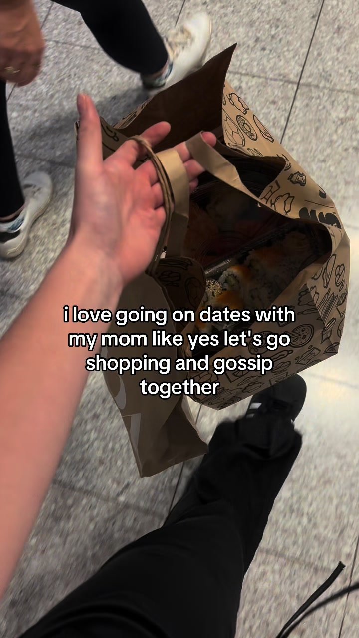 @Luna