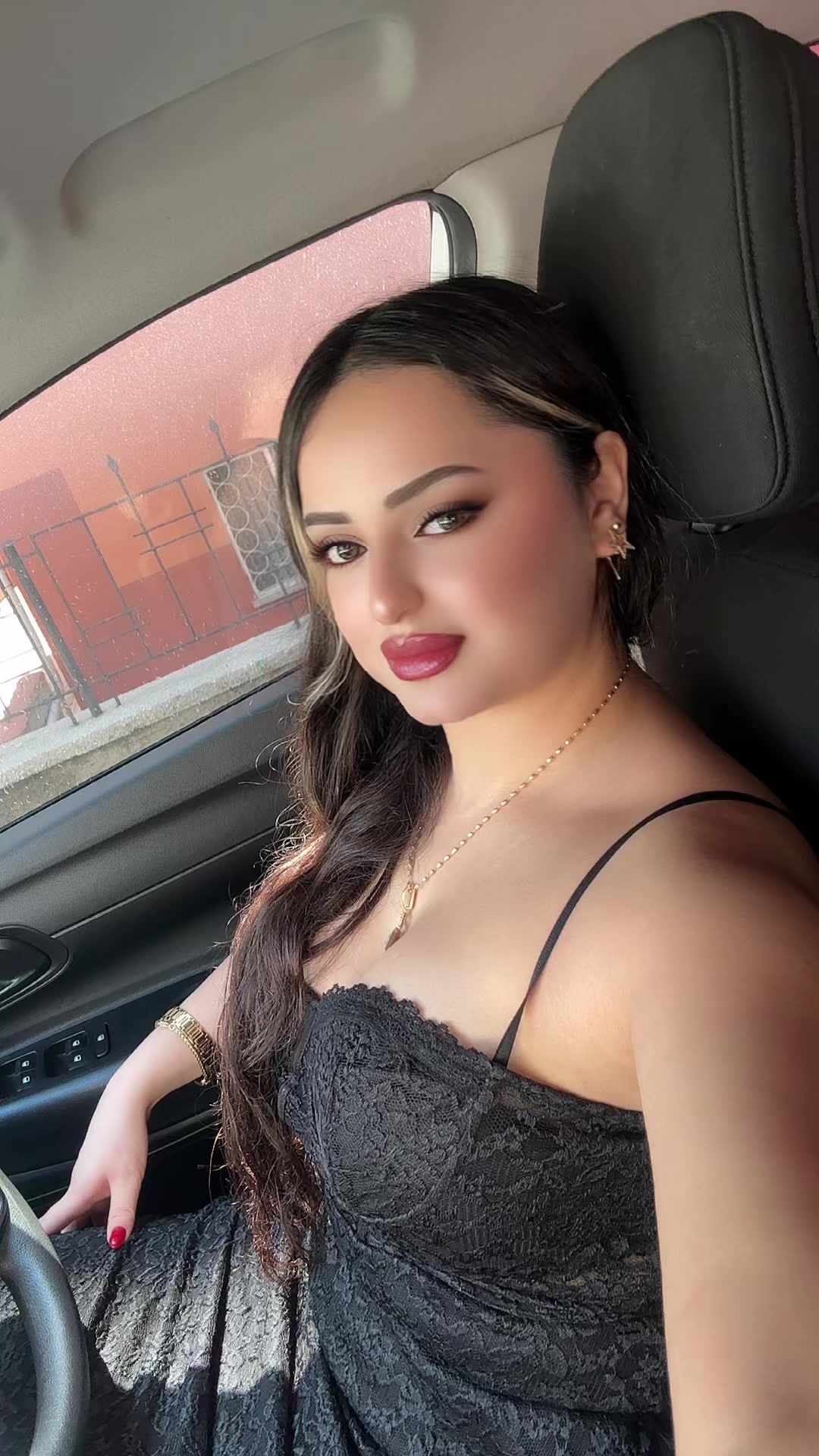 @_merveees