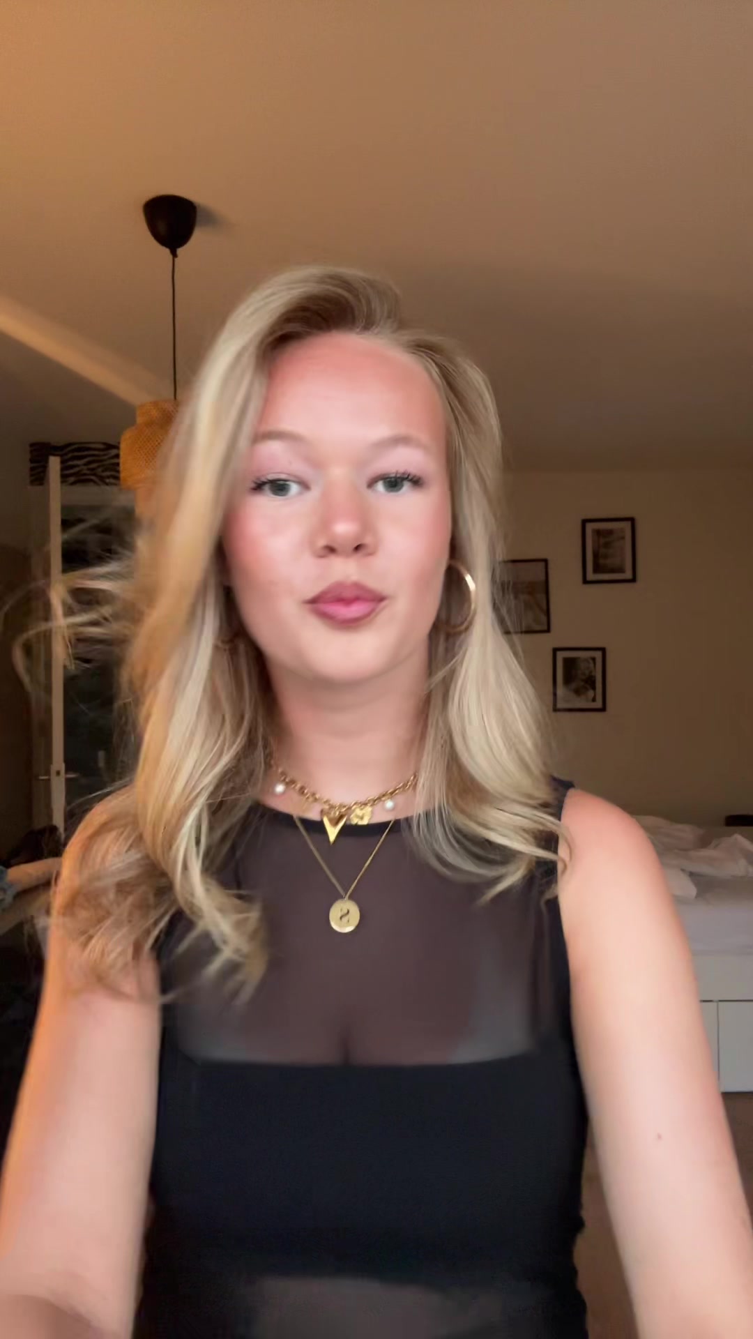 @𝐒𝐚𝐧𝐧𝐞🌞🌺🍸