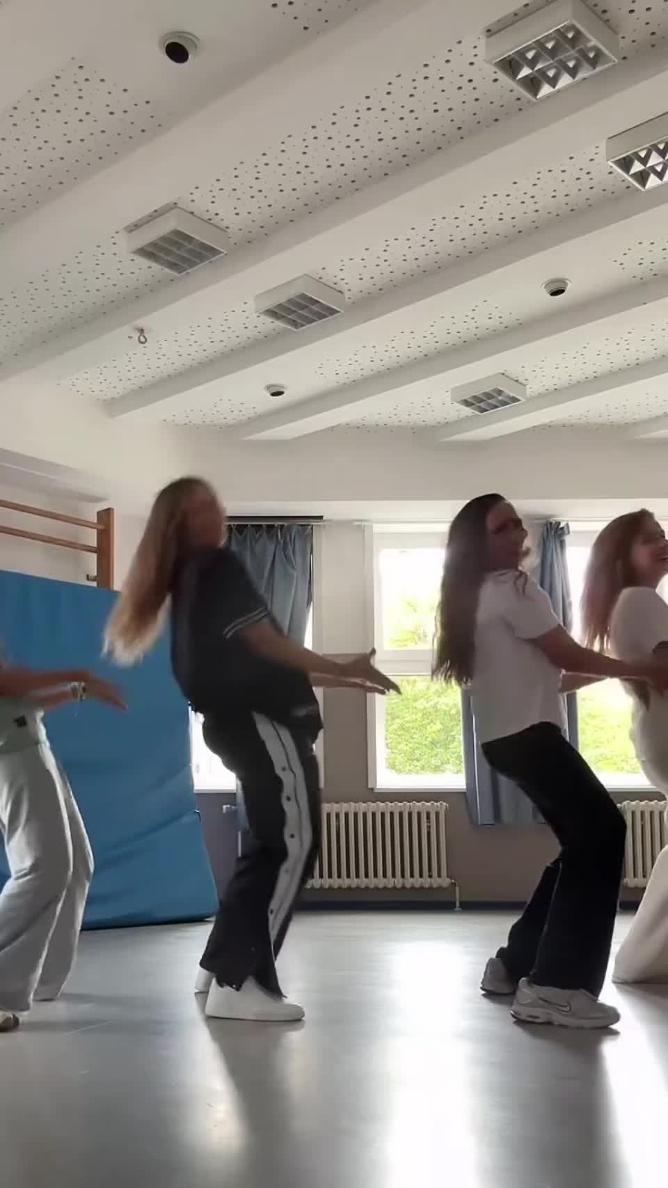 @Einfach Tanzen