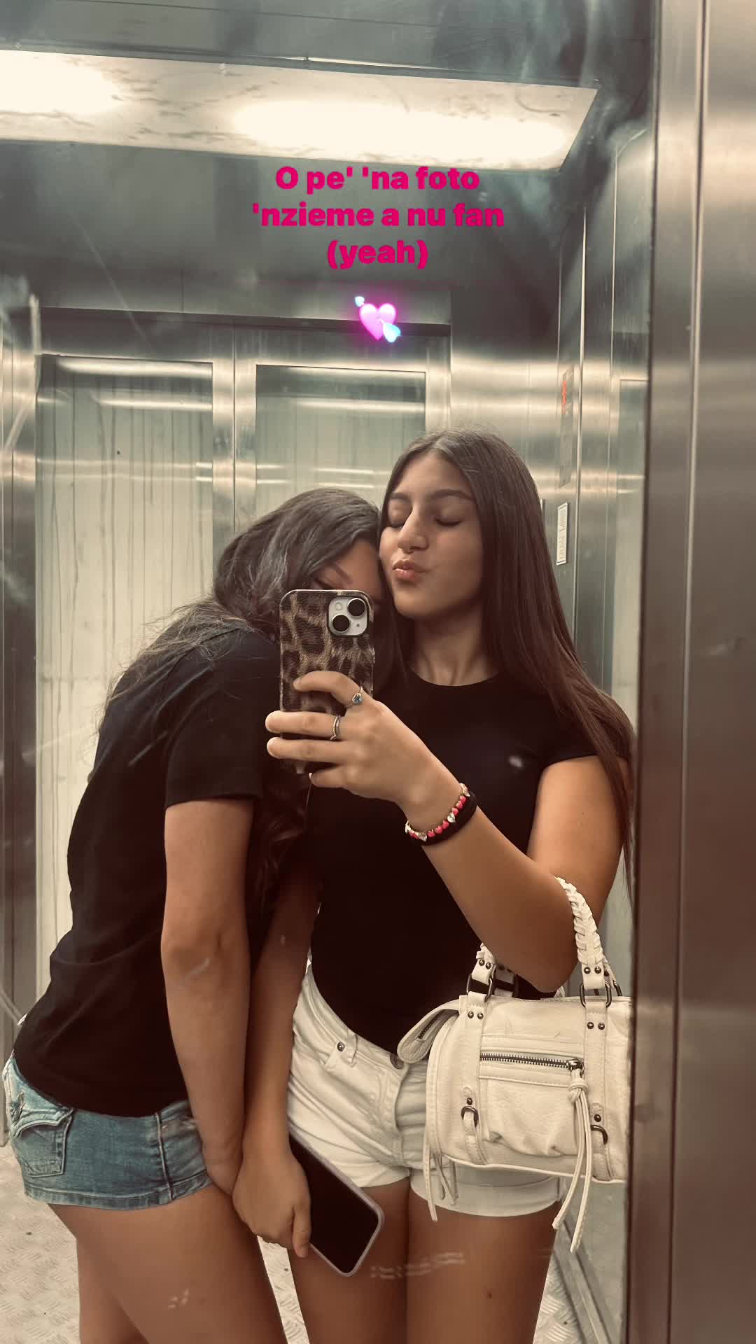 @𝐑🌟