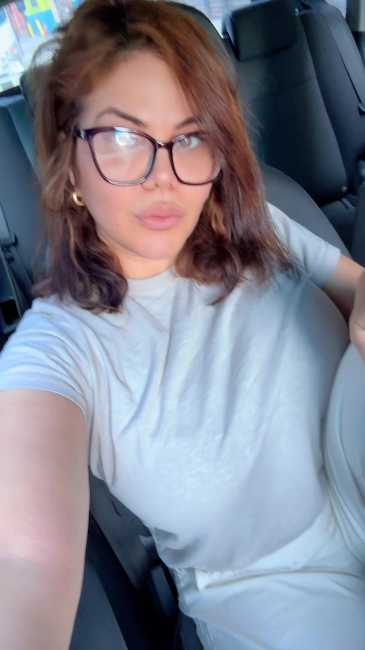 @ANGELICA🐘☕️