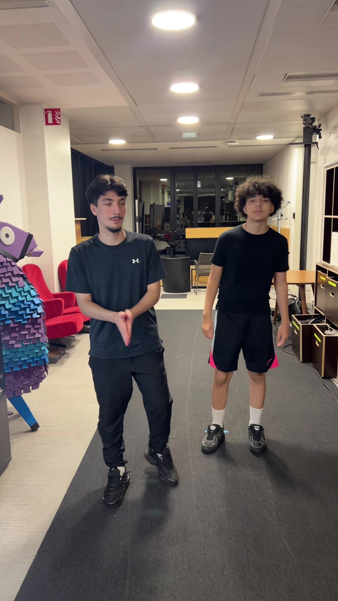 @Clip2sleyzyx