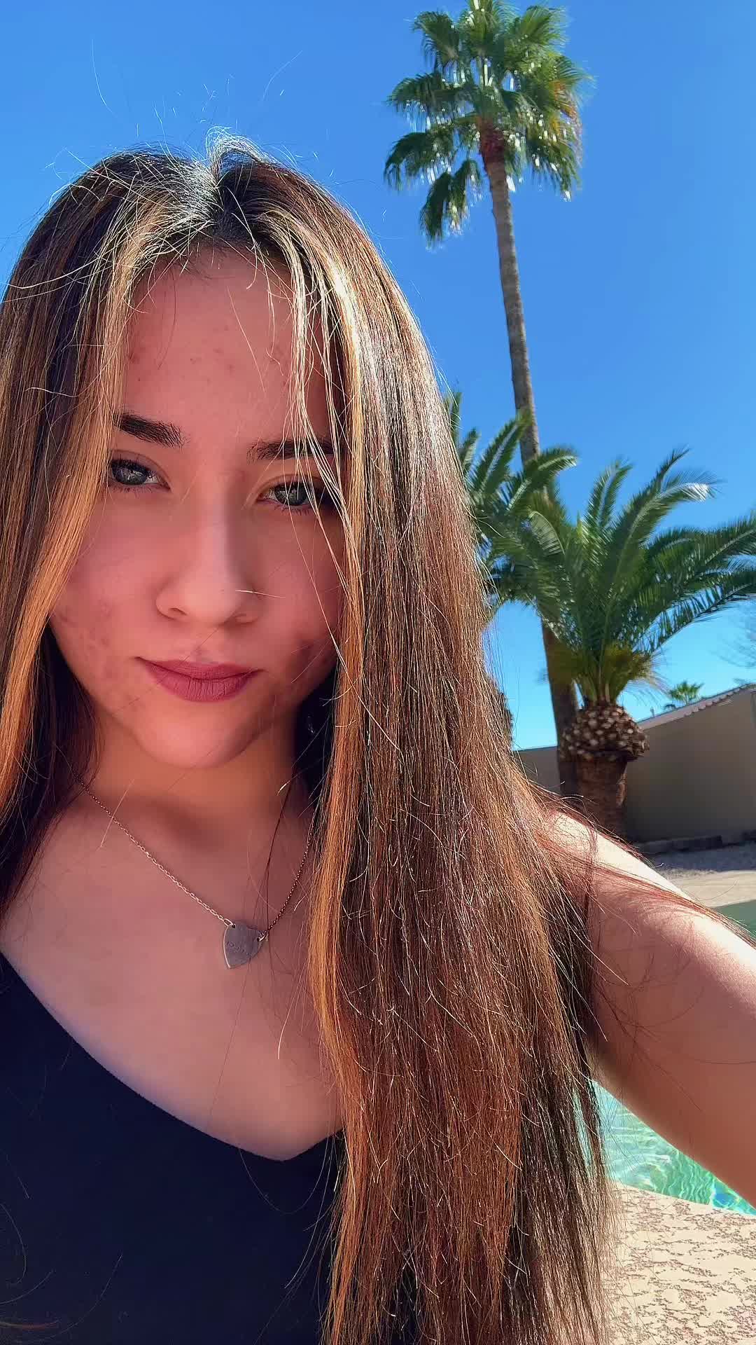 @bella 🧍🏻♀️