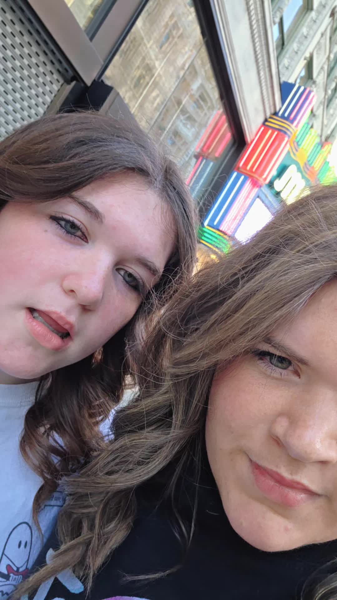 @laineebeth