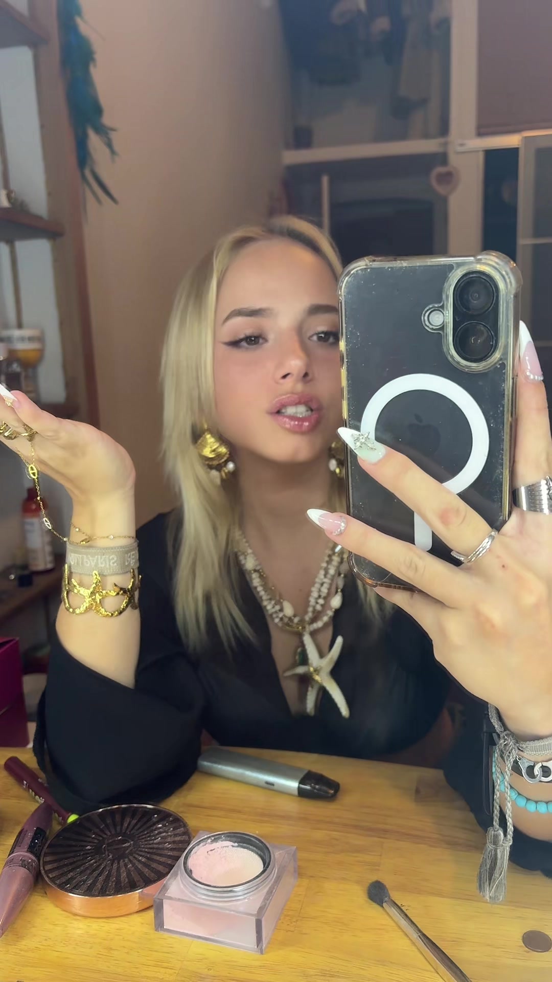 @Blondieee