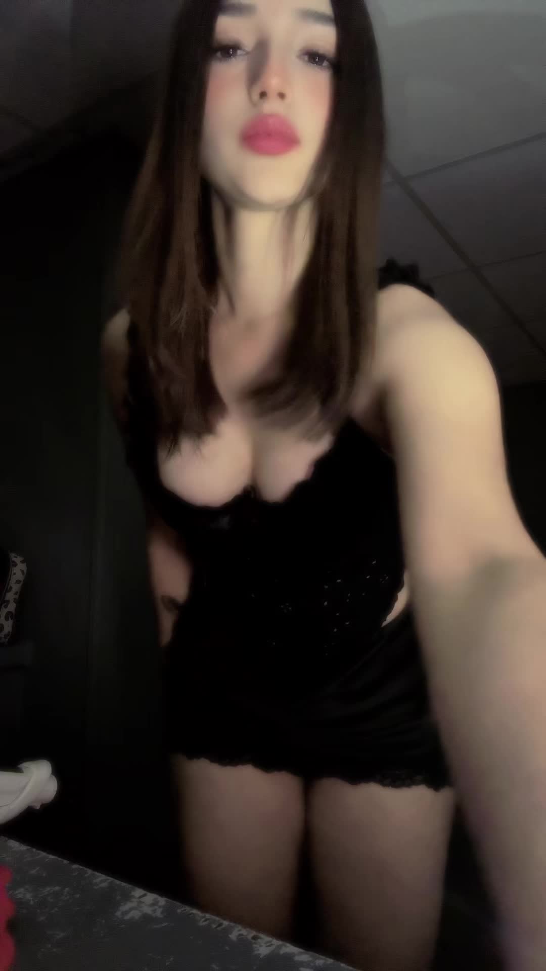 @๐๐โฏโฏ๐