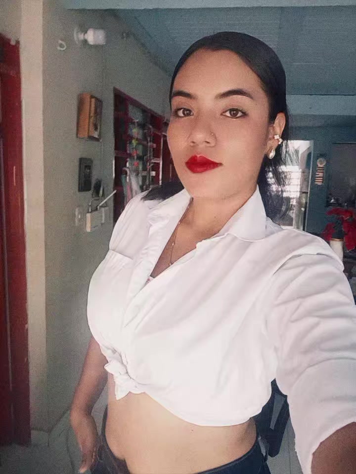 @Linda Lozano