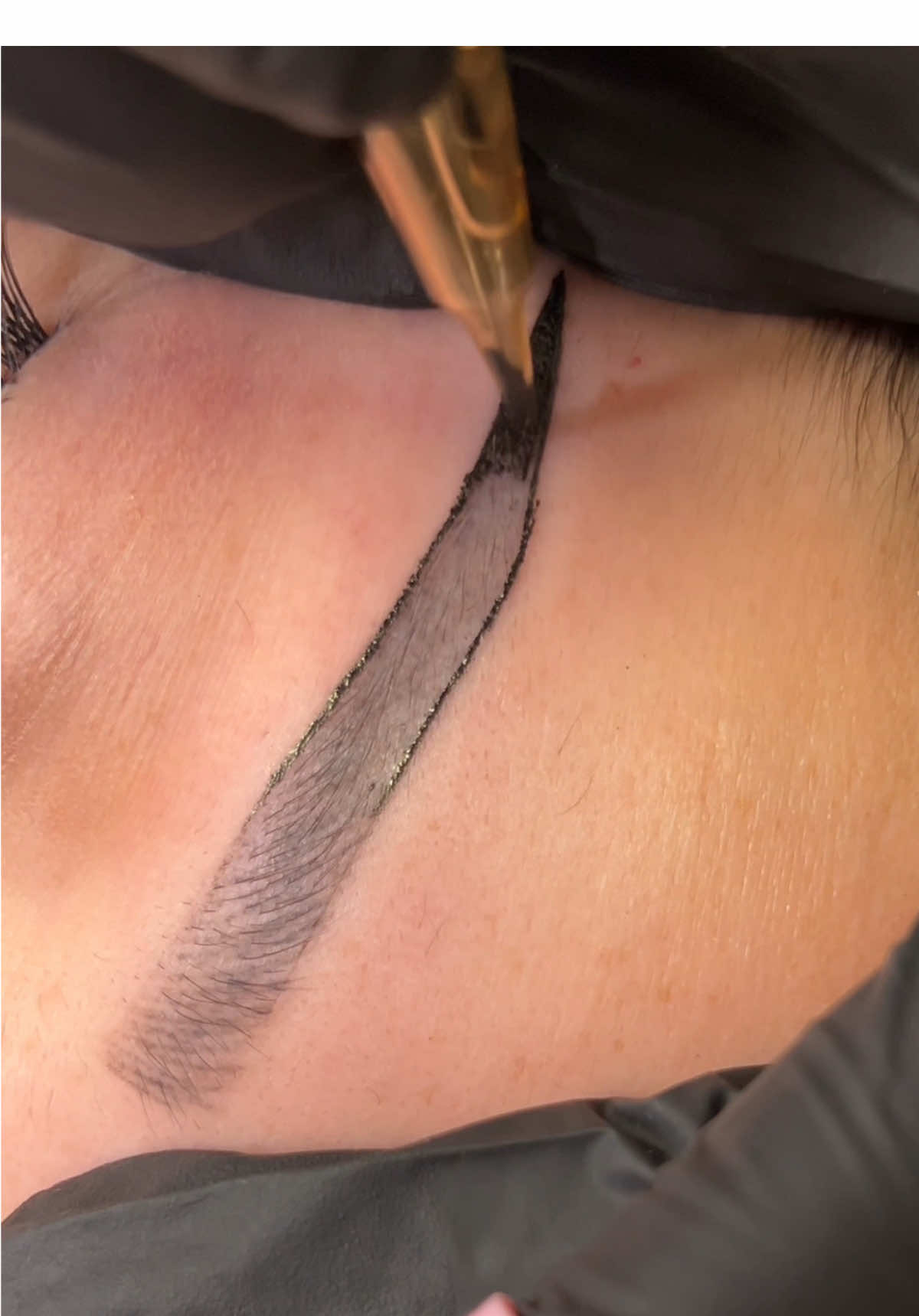 @Edith - PMU Brow Artist