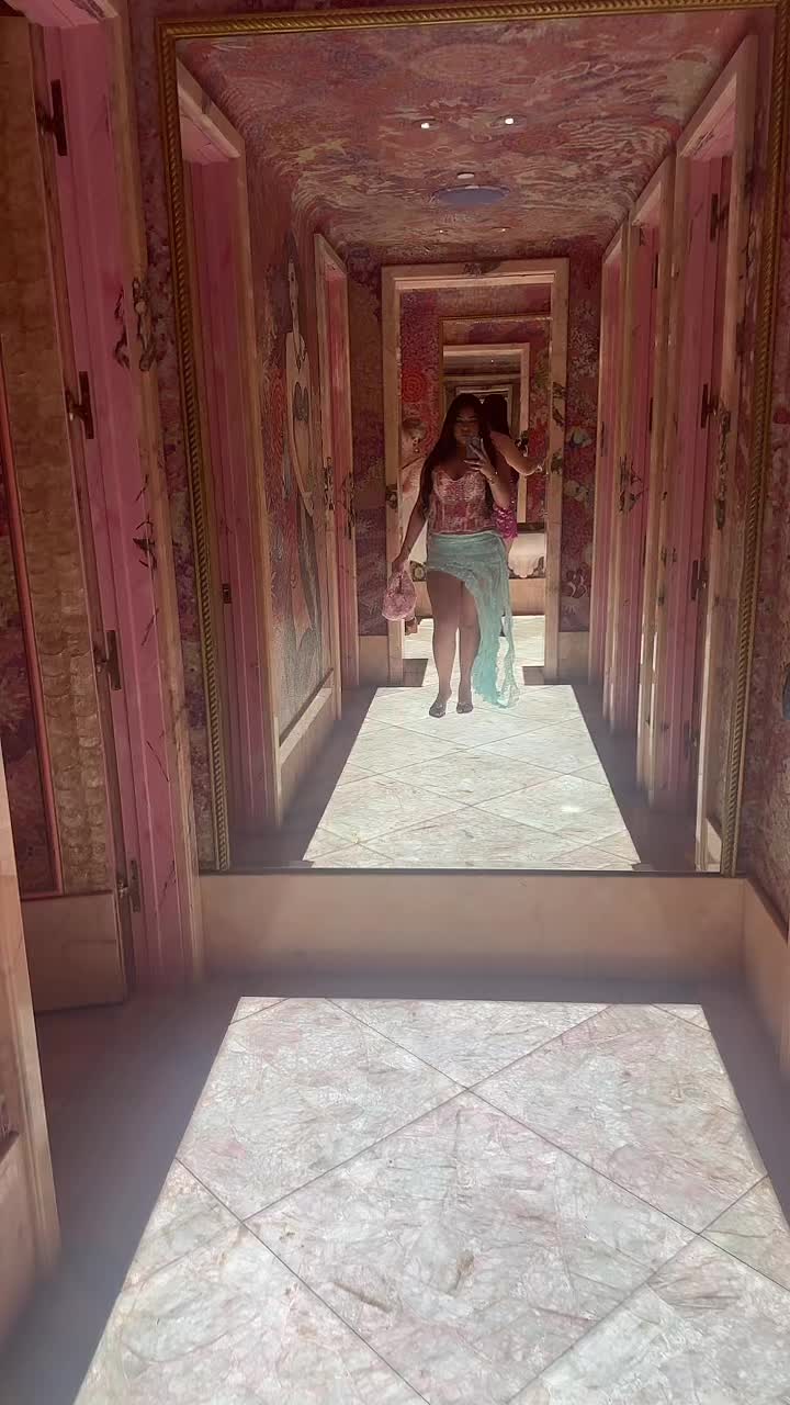 @Valentina
