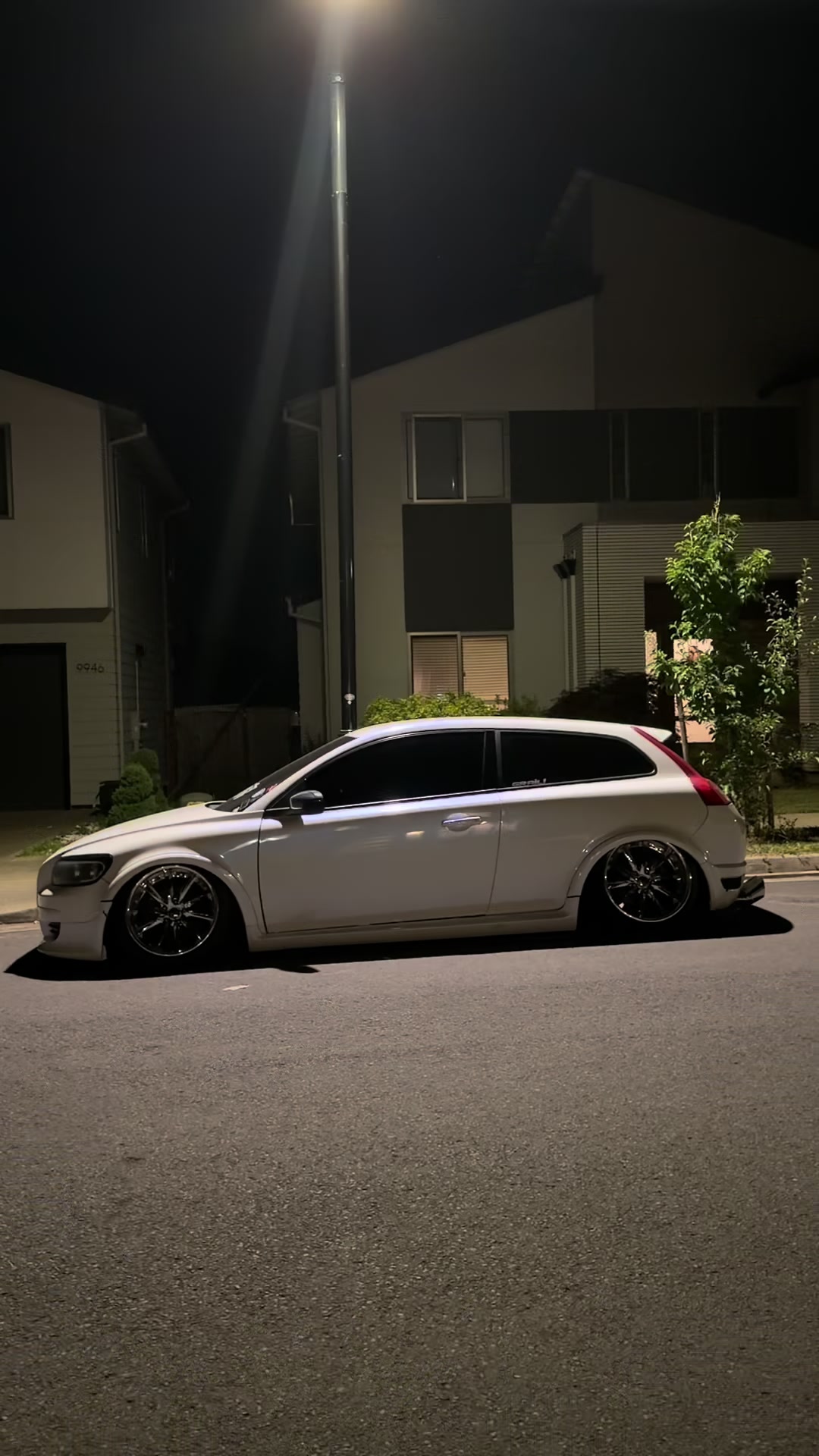 @︎
