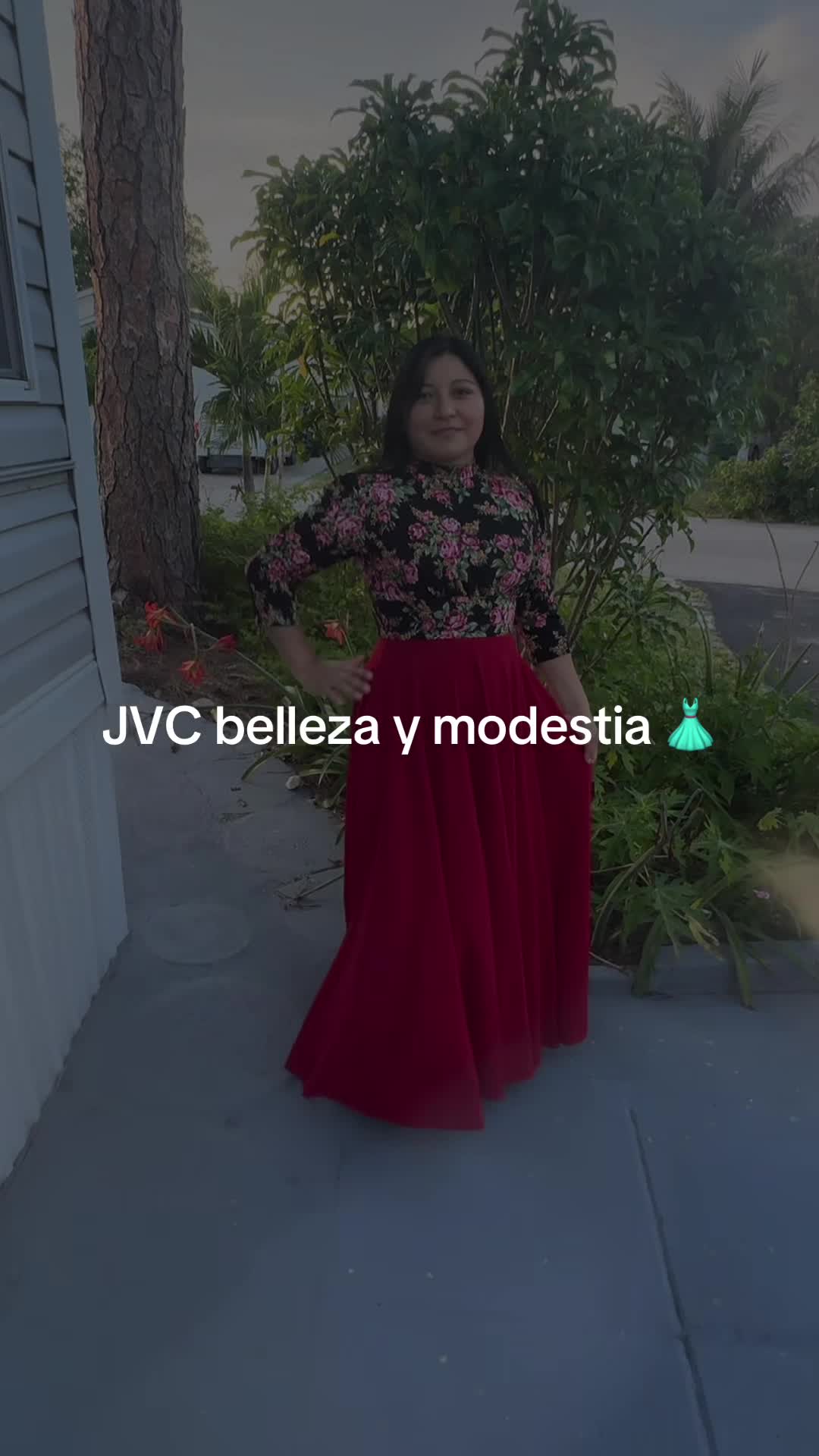@JVC belleza y modestia 👗😍