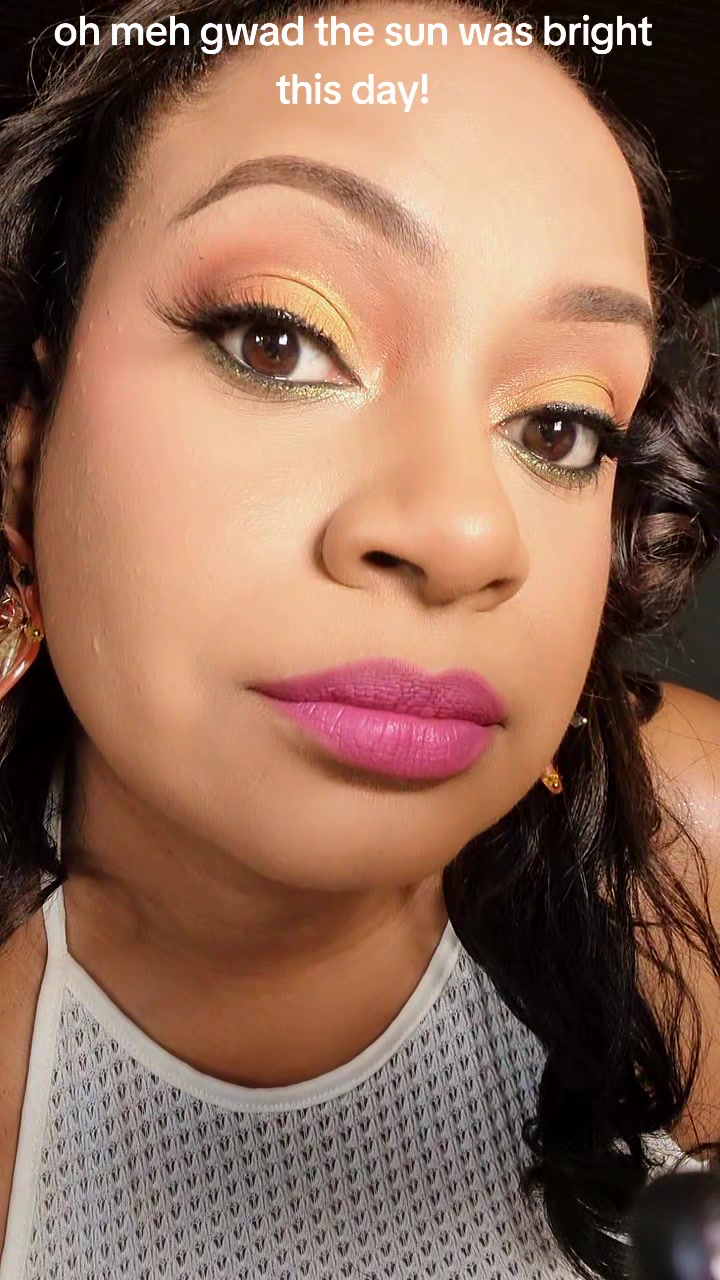 @JustKissNMakeuptt