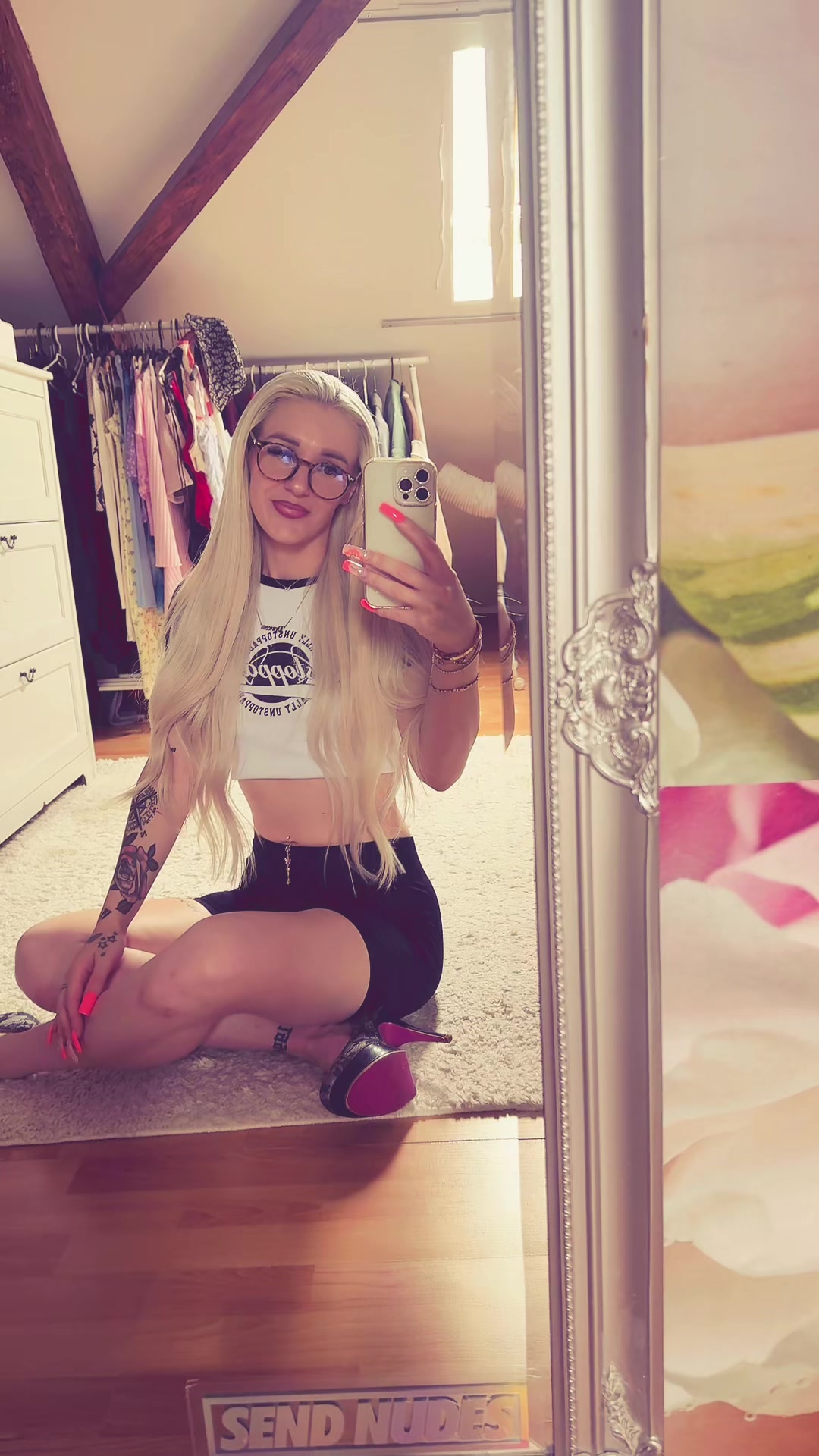 @J1na_J1na_Official_