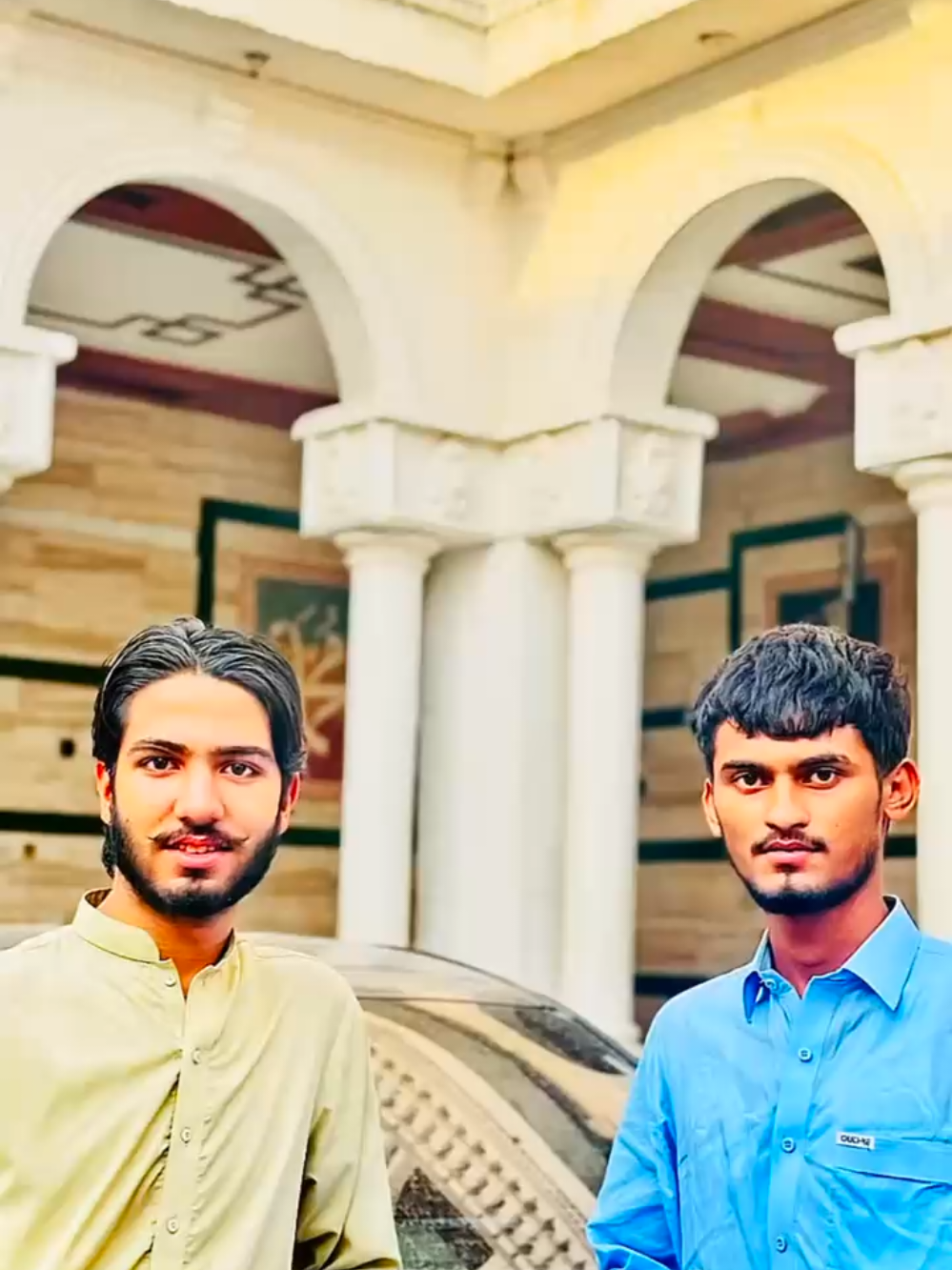 @MaNa BaSrA..🖤😎