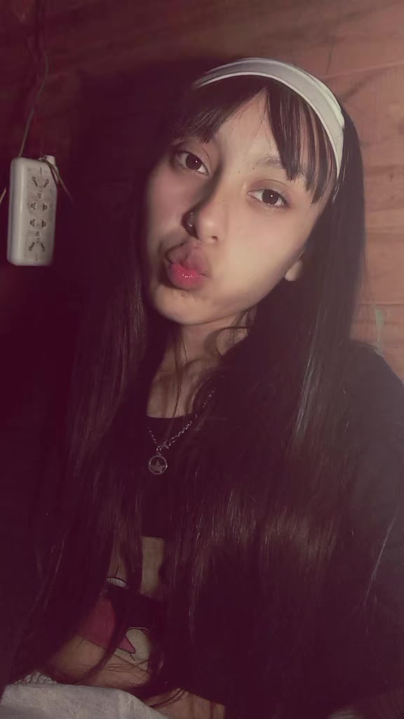 @nickii_perez