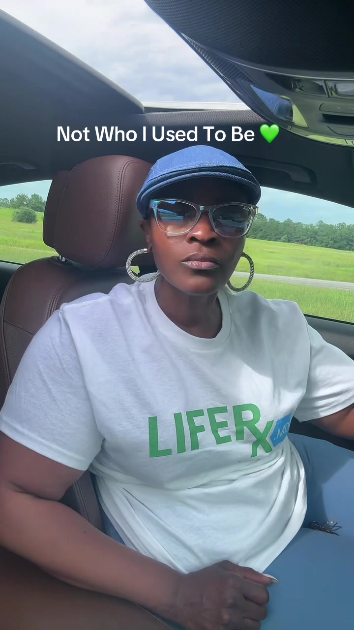 @El~Monique
