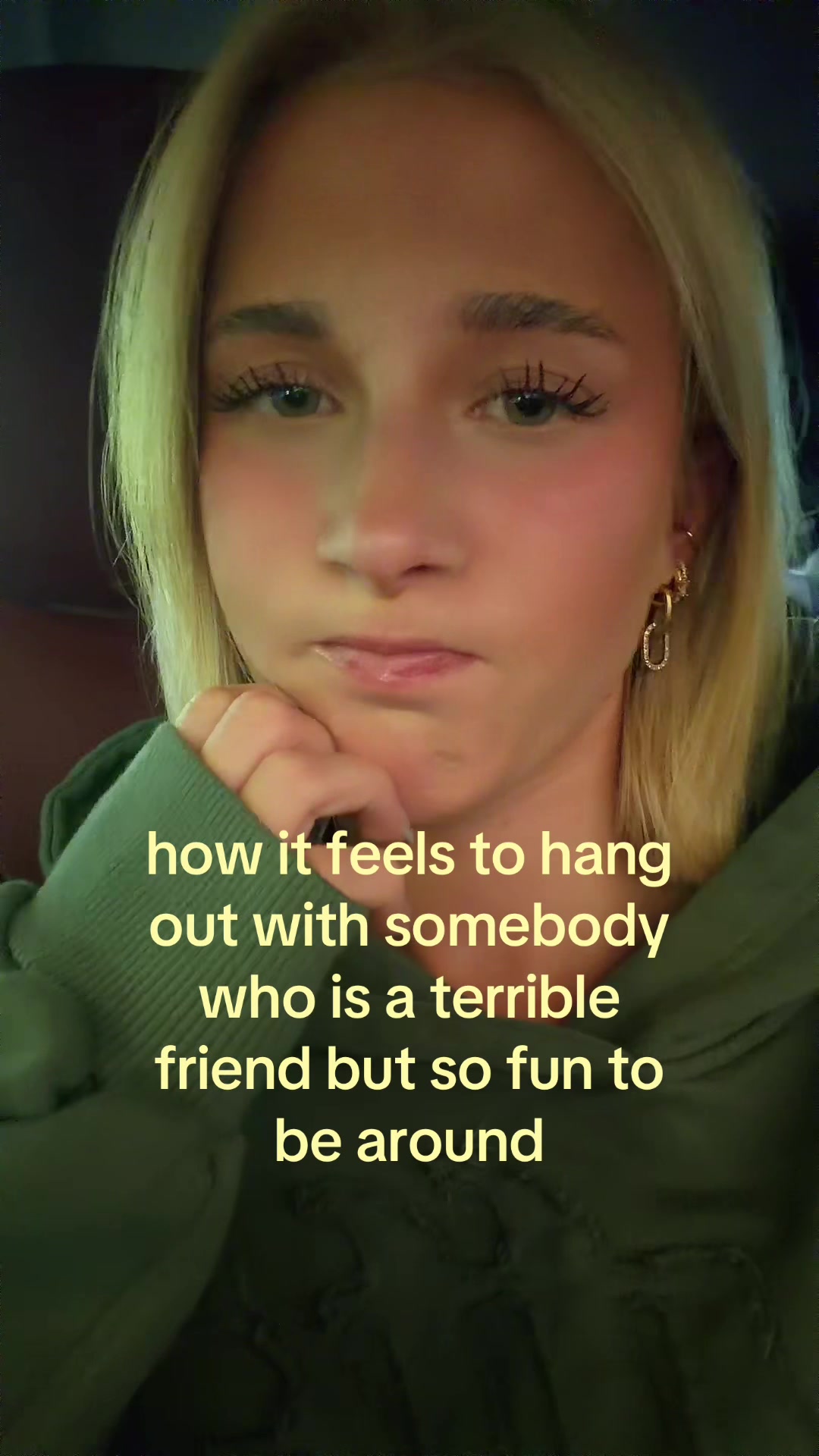 @theelliebarker