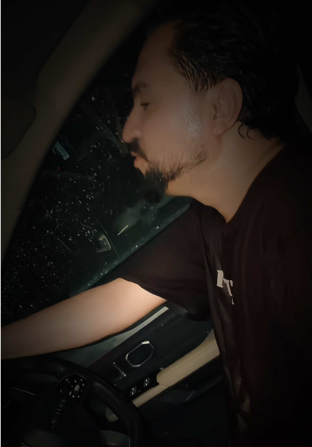 @M𝐀𝐗𝐈 𝐓𝐔𝐅𝐀𝐈𝐋 🎭