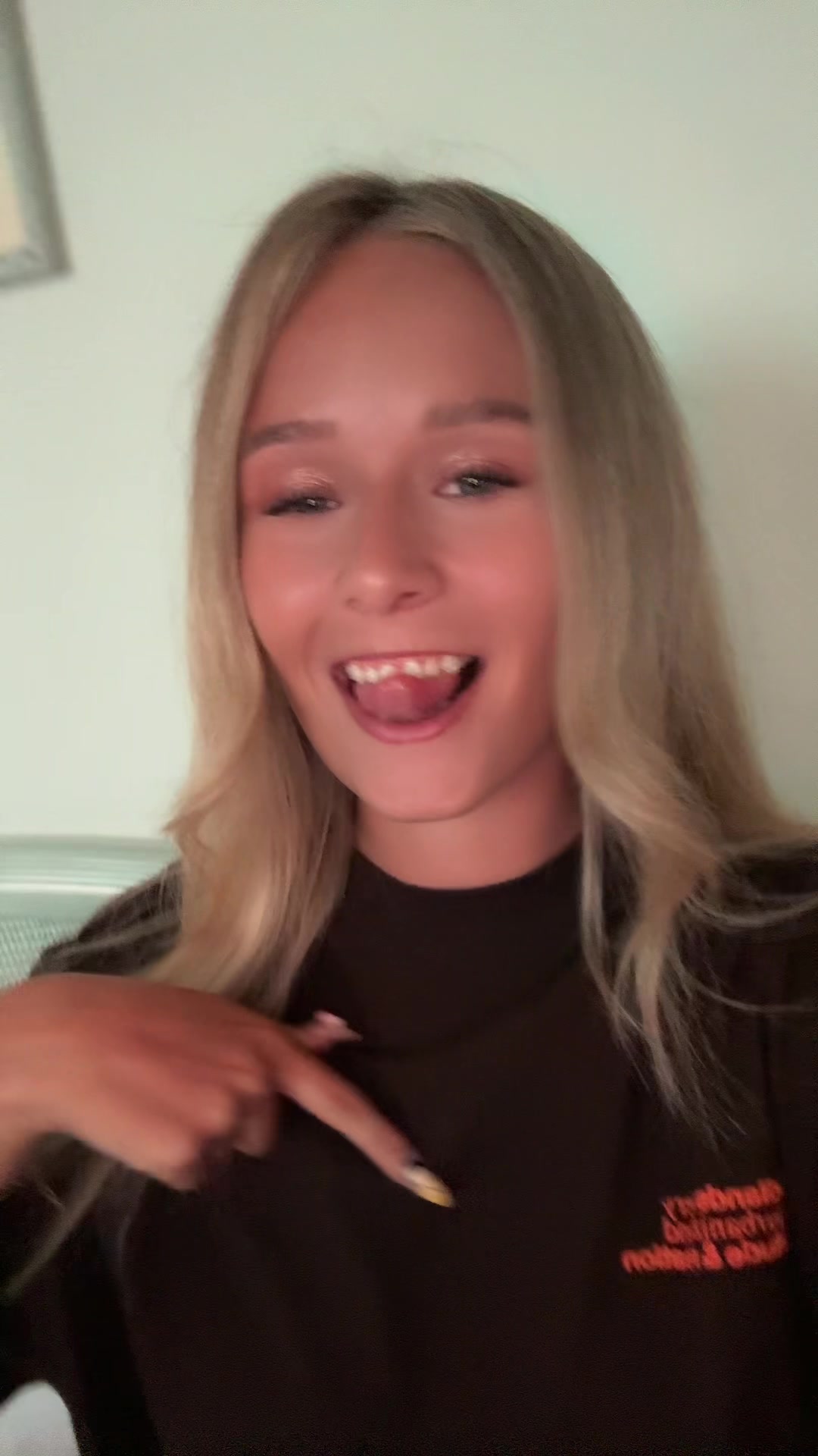 @unlustigepela