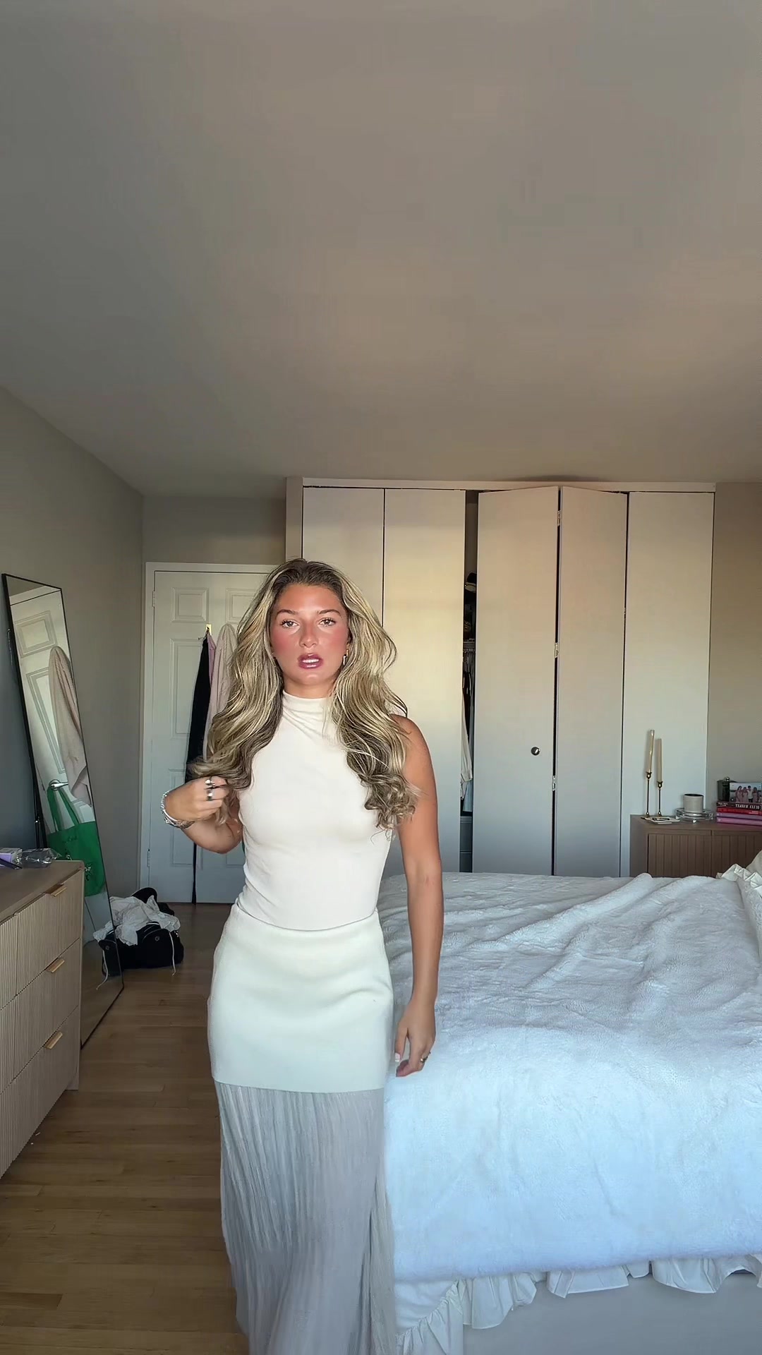 @isabella