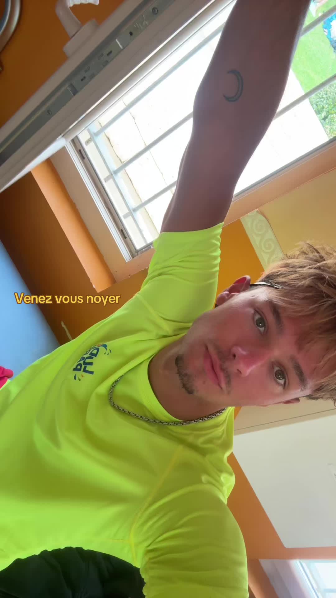 @Loulou